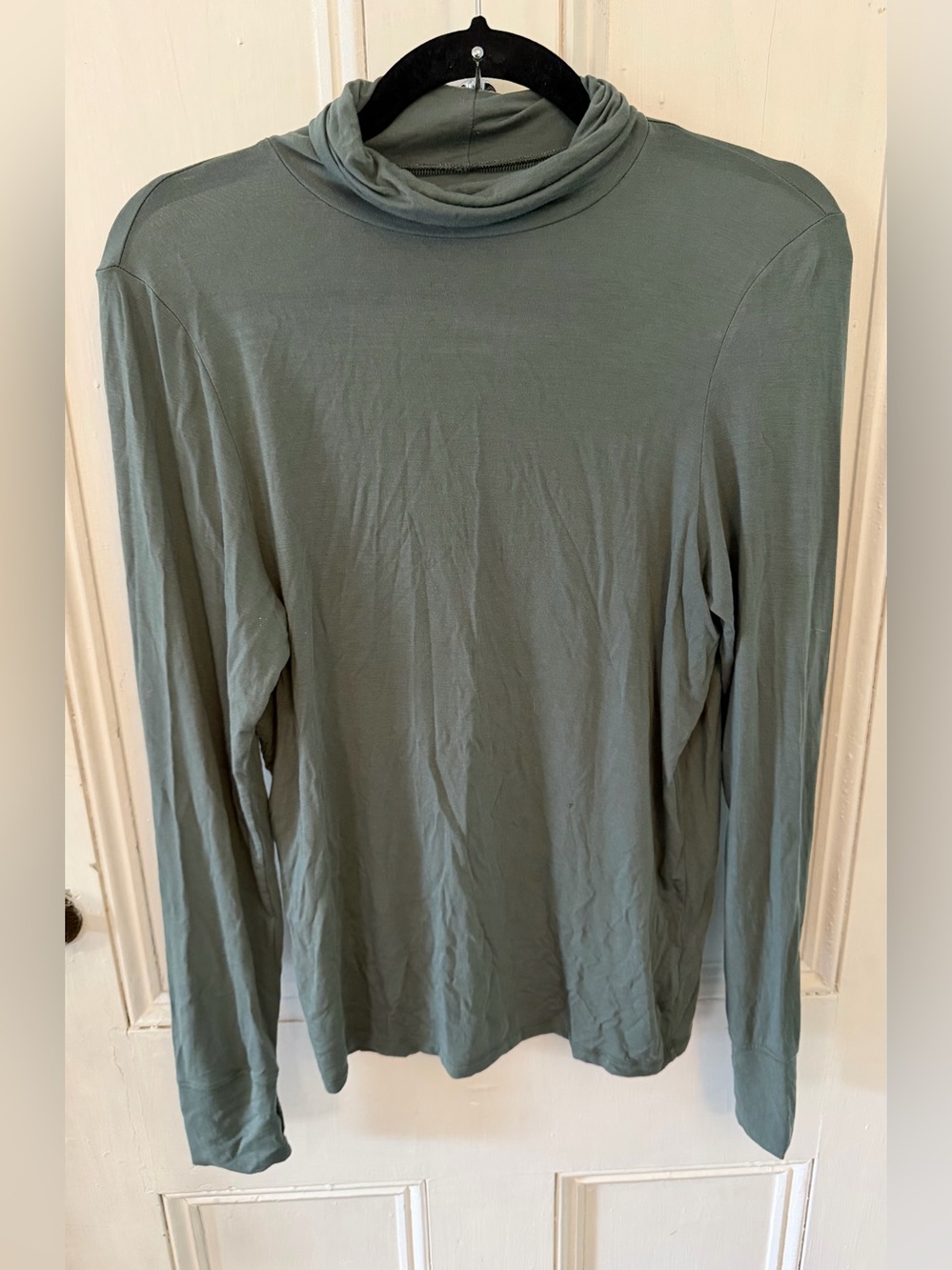 Offline by Aerie Green Modal Long Sleeve Turtleneck Top Size Medium